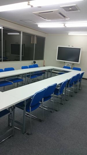 横浜駅前オフィスセミナールーム - ビジネスコミュニティ横浜オフィス