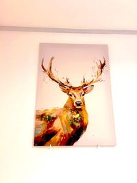 彩のある鹿のアートです。 - レンタルサロン　Happiness**--- 【駅近2分】綺麗・おしゃれ✨レンタルサロンの設備の写真