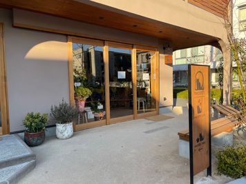 カフェ外観　入り口 - necotto labo.（ネコットラボ） necotto cafeの外観の写真