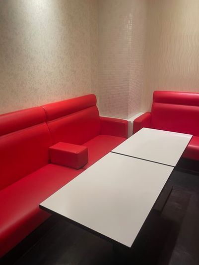 《2～4名用》会議・打ち合わせ用ルーム【サイズS】 - カラオケビッグエコー 八王子店