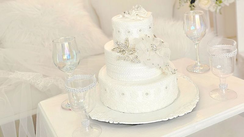 白い城2☆推し会や女子会・ポートレート撮影に！推し祭壇有 - 白い城☆熊本市のレンタルスペース&セルフ写真館