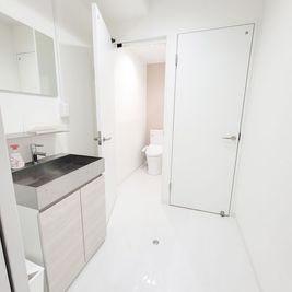 トイレは洋式が2つ - Espace uni.co (エスパスユニコ) 【都賀駅】貸会議室　エスパスユニコ　スタンダードプランの室内の写真