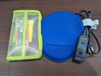 延長コード - カラオケビッグエコー 横浜関内店 《2～4名用》会議・打ち合わせ用ルーム【サイズS】の設備の写真
