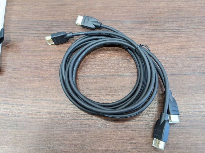 《2～4名用》会議・打ち合わせ用ルーム【サイズS】 - カラオケビッグエコー 横浜関内店