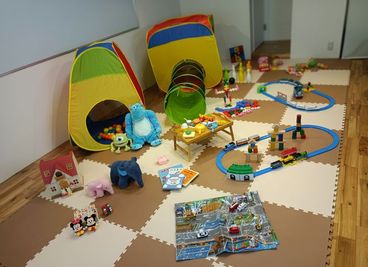 キッズスペースのイメージです。取り扱うおもちゃは、0歳～小学校低学年くらいを対象としていて、専属の保育士が年齢層に合わせて選定させていただきます。 - YORIAI西川口 レンタルスペースの設備の写真