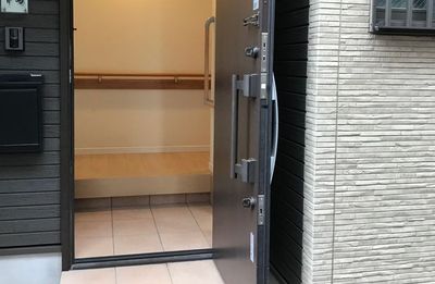 入口、 - ゆらぎスペース二条　中島オフィス2F  レンタルサロン　ゆらぎすぺーす二条の入口の写真