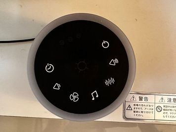 Wish Worth横浜Wｻﾛﾝ 横浜西口 おしゃれなプライベートサロン 高速無料Wi-Fi！の室内の写真