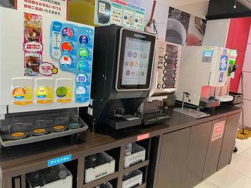 カラオケビッグエコー 天王寺あべの店 《2名利用》テレワーク専用ルームの設備の写真