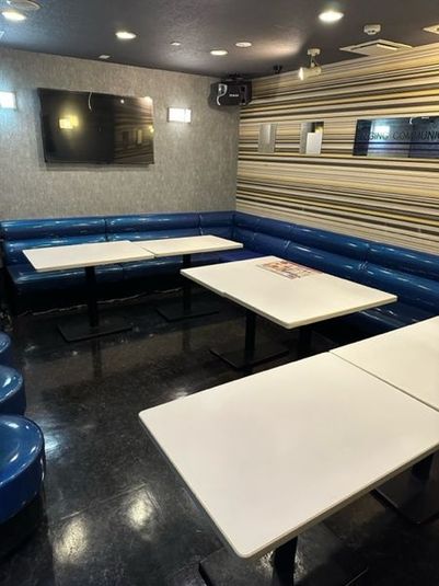 《2～4名用》会議・打ち合わせ用ルーム【サイズS】 - カラオケビッグエコー 八重洲本店