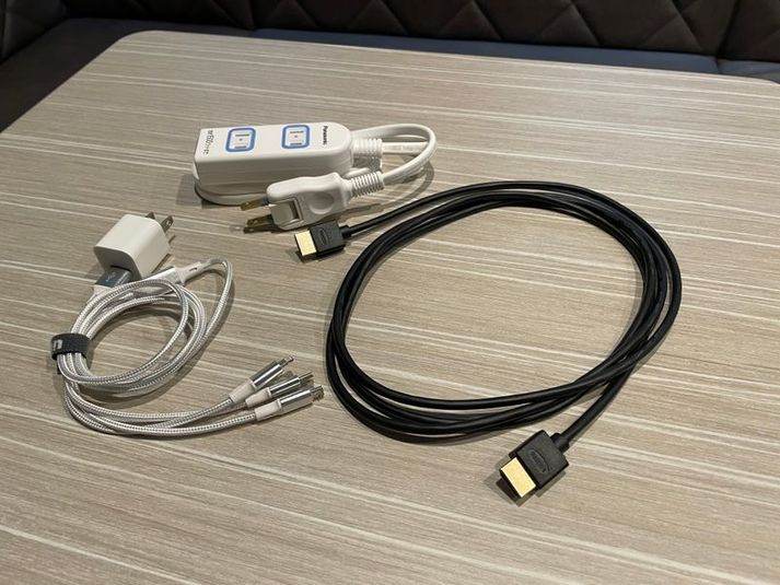 《9～10名用》会議・打ち合わせ用ワークルーム【サイズL】 - カラオケビッグエコー 渋谷宮益坂口店