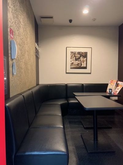 《5～8名用》会議・打ち合わせ用ルーム【サイズM】 - カラオケビッグエコー 赤羽駅前本店