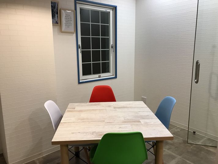 4人用会議室(LAルーム) - work and place 