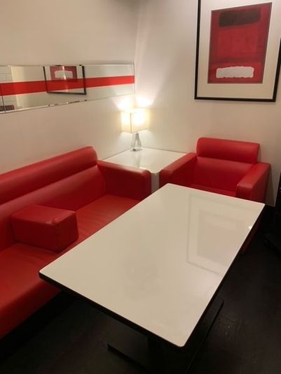 《9～10名用》会議・打ち合わせ用ワークルーム【サイズL】 - カラオケビッグエコー 池袋西口駅前店