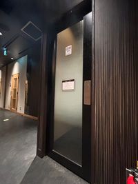 カラオケビッグエコー 名駅４丁目店 《1名用》テレワークルームの室内の写真
