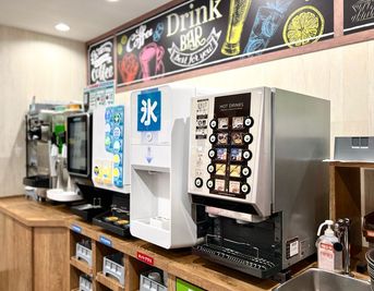 カラオケビッグエコー 秋葉原電気街口駅前店 《5～8名用》会議・打ち合わせ用ルーム【サイズM】の室内の写真