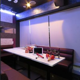《9～10名用》【会議・打ち合わせに最適👩‍💻】電源/Wi-Fi完備/ソフトドリンク飲み放題付き☕️の完全個室！ - カラオケビッグエコー 秋葉原電気街口駅前店