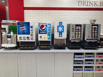 カラオケビッグエコー 綱島店 《2～4名用》会議・打ち合わせ用ルーム【サイズS】の設備の写真