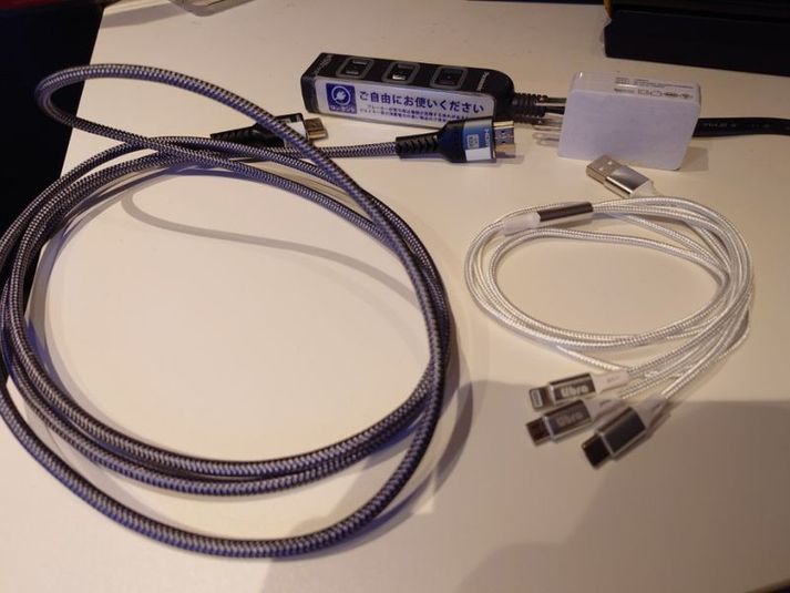 《5～8名用》会議・打ち合わせ用ルーム【サイズM】 - カラオケビッグエコー 渋谷道玄坂店