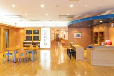 ロビー - 河渡総合センター グランドピアノ・S2番教室の入口の写真