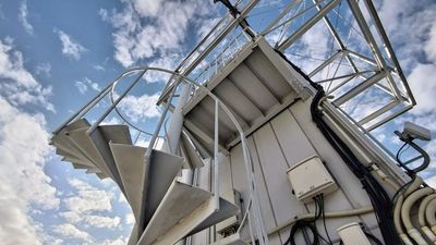 らせん階段
 - 【大阪･梅田】天しもビル屋上レンタル撮影スタジオ 屋上レンタルスペース【コスプレ写真プラン】の室内の写真