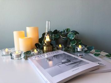 撮影に使えるキャンドルなどもご用意しております。 - The Room The Room söt.の室内の写真
