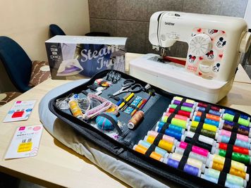 JK Room 新宿三丁目 花園神社の隣⛩️ 隠れサロン💅🏻施術ベットの設備の写真