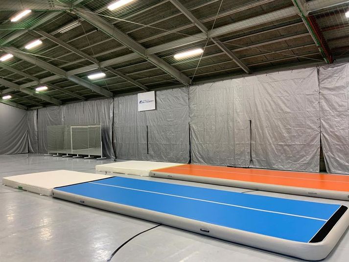 室内総合型スポーツ施設シュピールプラッツ日置江 - シュピールプラッツ日置江