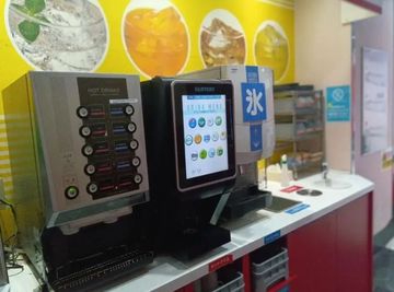 カラオケビッグエコー 千葉駅前本店 《2～4名用》会議・打ち合わせ用ルーム【サイズS】の室内の写真