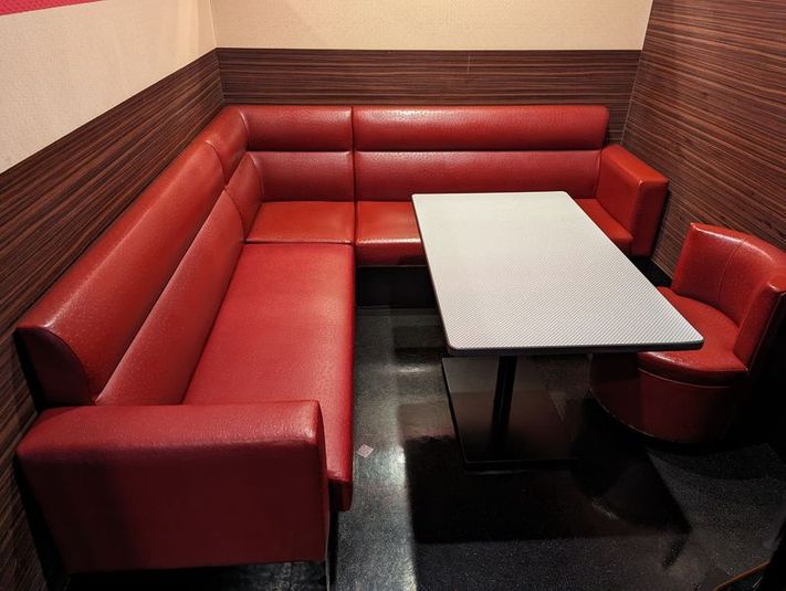 《9～10名用》会議・打ち合わせ用ワークルーム【サイズL】 - カラオケビッグエコー 赤坂見附本店