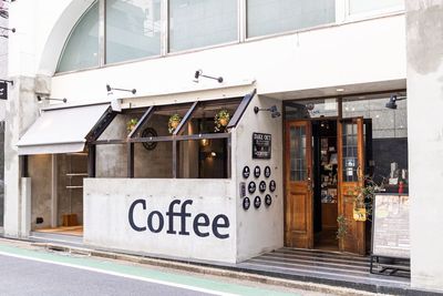 神楽坂中心地にある人気カフェ併設 - TOKICAFE kagurazaka "TOKICAFE" のポップアップスペースの外観の写真