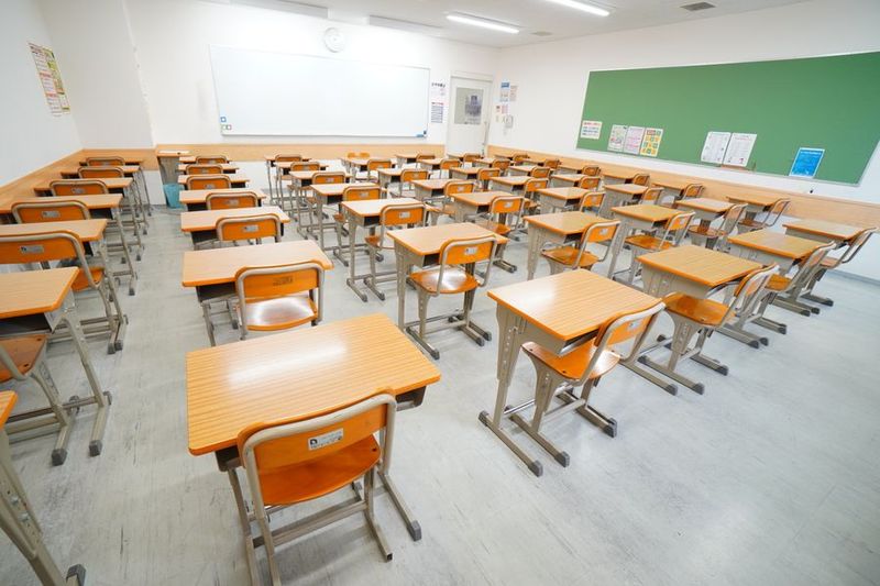 702 - 【英進館天神本館3号館レンタルスペース】