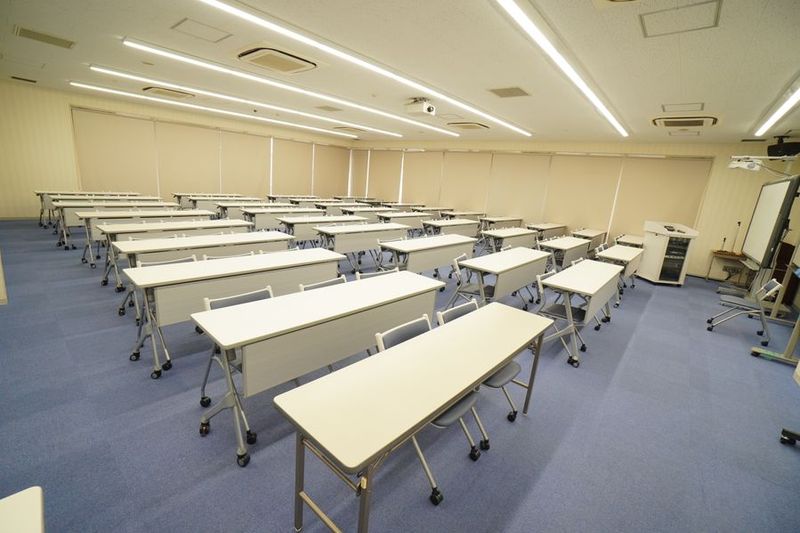 8階会議室 - 【英進館天神本館3号館レンタルスペース】