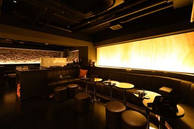【東新宿駅徒歩7分】拡大移転したばかりのホストクラブ！シックで統一感のある店内です。/撮影・イベント等でご利用可能 - BOND