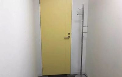 ワンコイン会議室 新橋 新橋駅前A-02の室内の写真