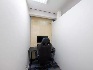 ワンコイン会議室 新橋 新橋駅前A-02の室内の写真