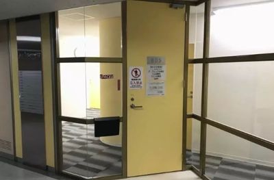 ワンコイン会議室 新橋 新橋駅前A-02の室内の写真
