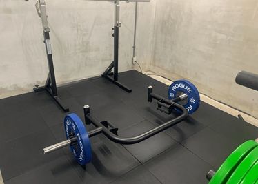 ヘックスバー - GORILLA HUB KOMAGOME | ゴリラハブ駒込 【2名まで】駒込駅徒歩6分の④ウエイトリフティングスペースの設備の写真