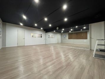 駐車場13台あり！ダンスやヨガなどに最適なレンタルスタジオです！レッスンなどの利用も可 - Dance studio LOOP