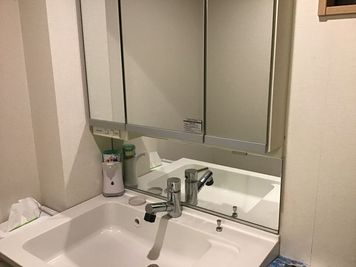 洗面台
 - ゆらぎスペース二条　中島オフィス2F  レンタルサロン　ゆらぎすぺーす二条の室内の写真
