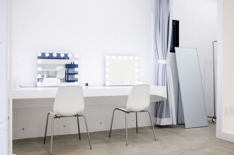 白ホリ撮影スタジオ - studio CURBON