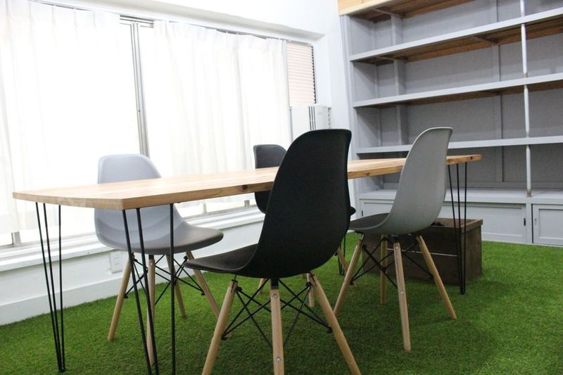 仕事・作業＆リラックススペース【2階】 - ふわ芝レンタルスペース