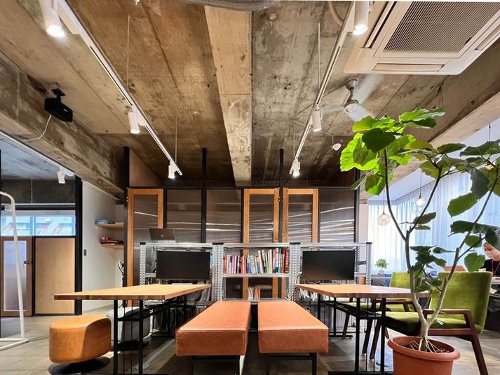 開放的な空間で仕事ができるワークスペース - MONZ SPACE(モンズスペース)