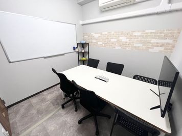 いいオフィス原宿(旧いい会議室原宿)ナポレビル２F 【原宿駅徒歩1分】RoomB（6名会議室）の室内の写真