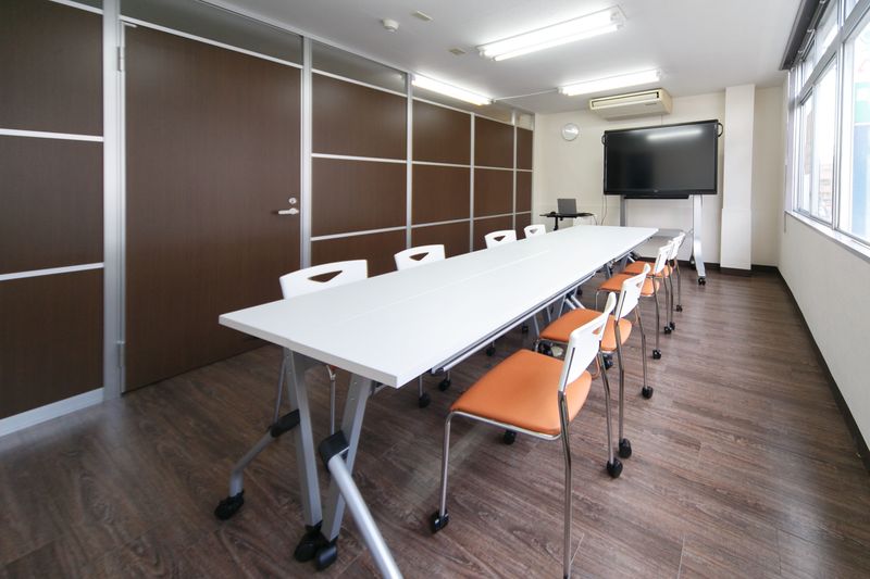 貸会議室 - コワーキングスペース自由区域