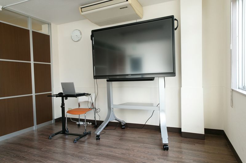 貸会議室 - コワーキングスペース自由区域