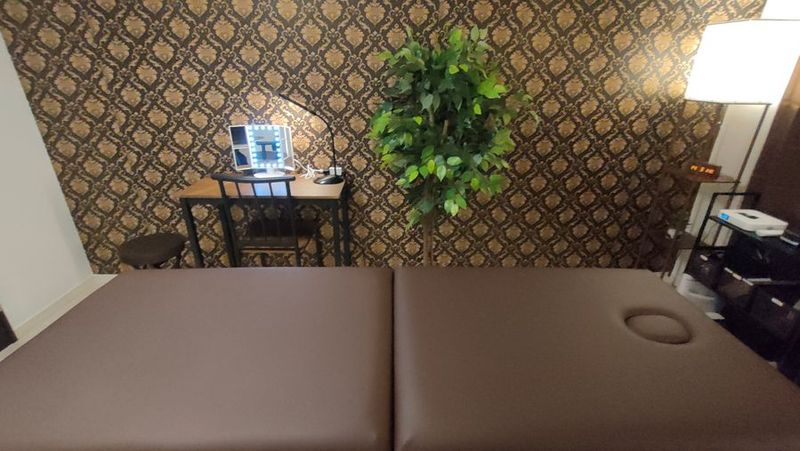 08〈LINCRASトーカン博多サロン〉 - LINCRASトーカン博多