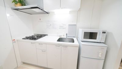 使いやすいサイズのキッチンです♪ - 白を基調としたキレイなお部屋『コットン』 大宮レンタルスペース『コットン』の設備の写真