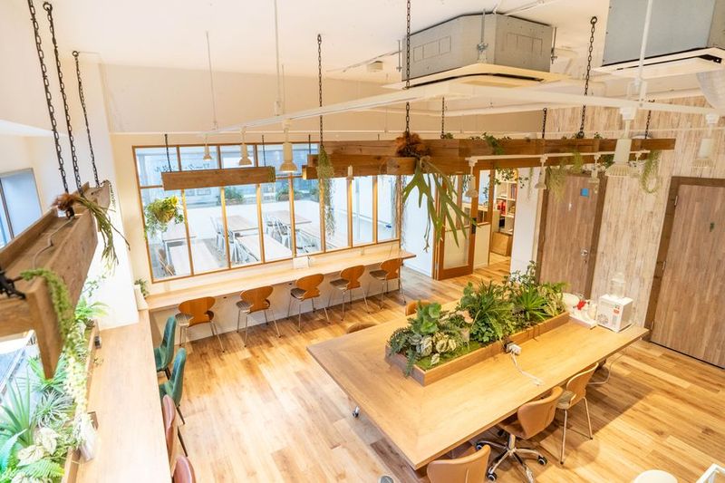 カウンター席・おしゃれ会議室 - Smile Kids ワーク・レンタルスペース