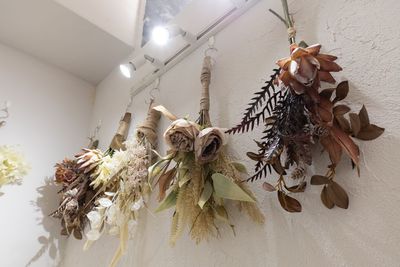 完全オリジナルドライフラワースワッグもご用意 - studio owl アールデコお茶の水店｜撮影スタジオ お月さまと超大型ドライフラワー造形で撮影できるフォトスタジオの室内の写真