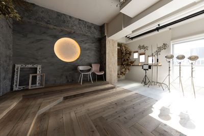 冬でも暖房が要らないほど温かい南向きのスタジオ - studio owl アールデコお茶の水店｜撮影スタジオ お月さまと超大型ドライフラワー造形で撮影できるフォトスタジオの室内の写真